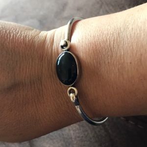 Silver bracelet with onyx